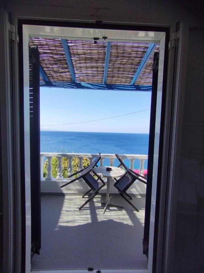 Marisini Sea View Aparthotel Batsi  Bagian luar foto