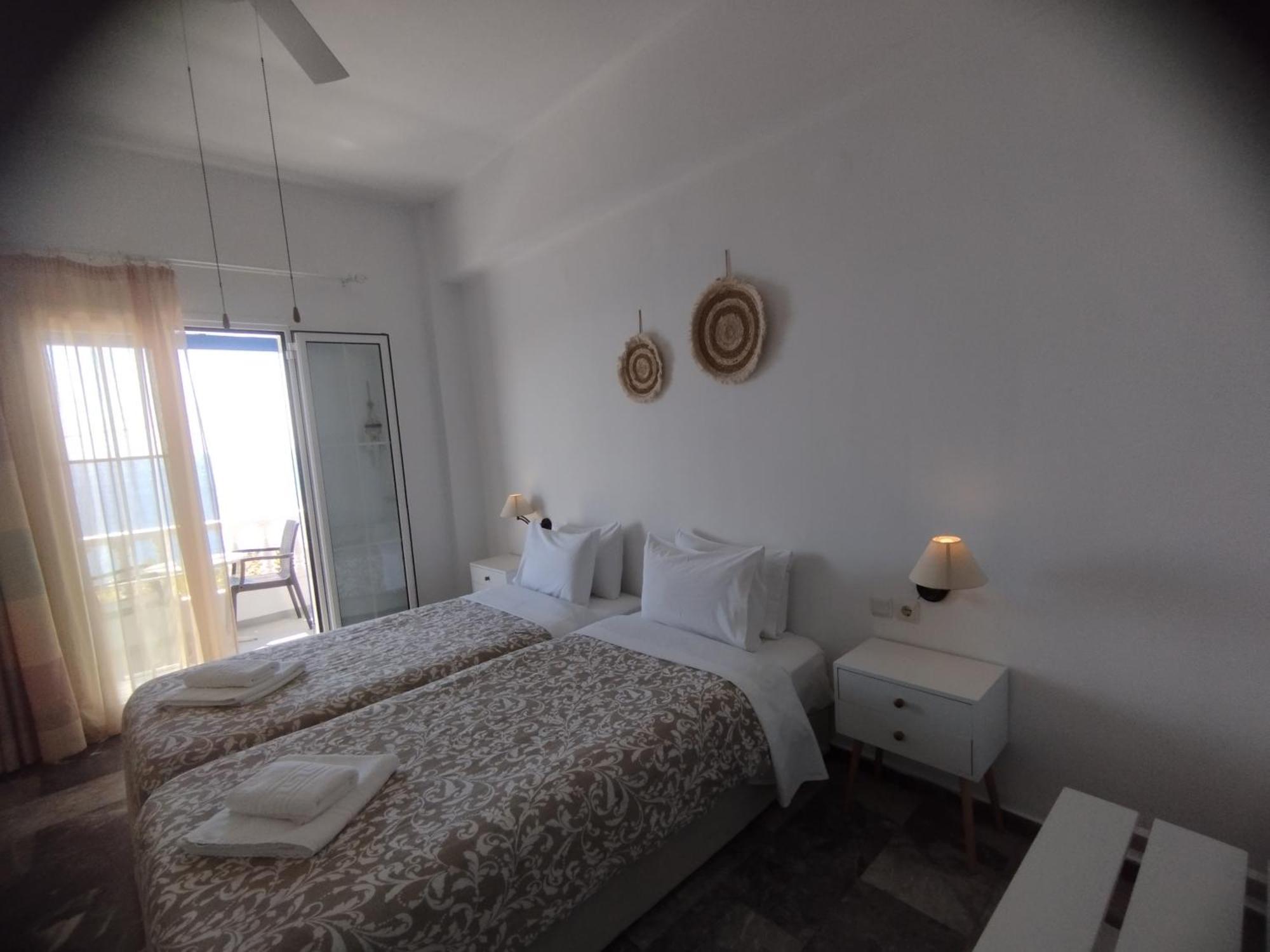 Marisini Sea View Aparthotel Batsi  Bagian luar foto